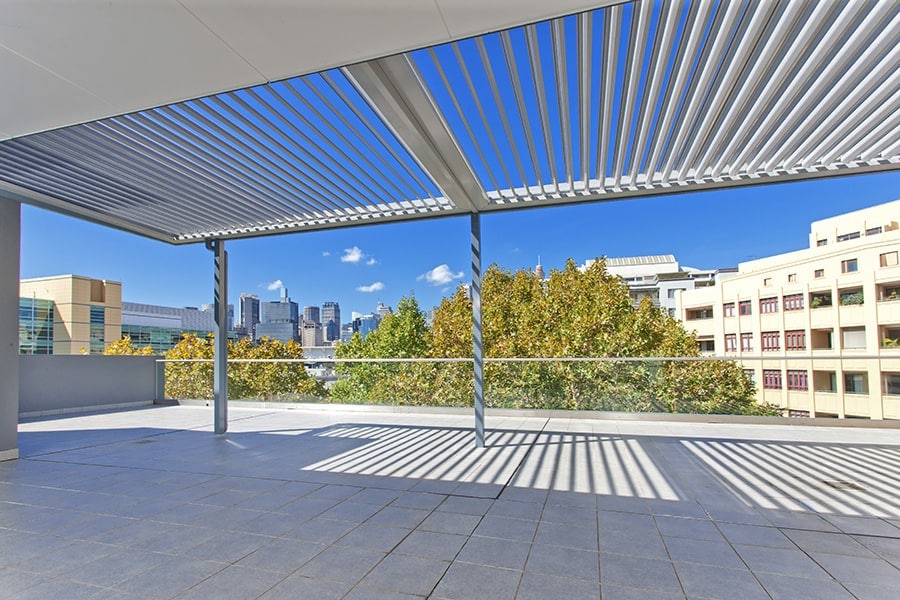 Large opening roof with city view