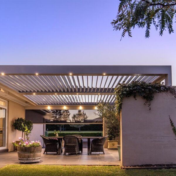 Elegant Wilton Pergola With Opening Roof & Outdoor Blinds