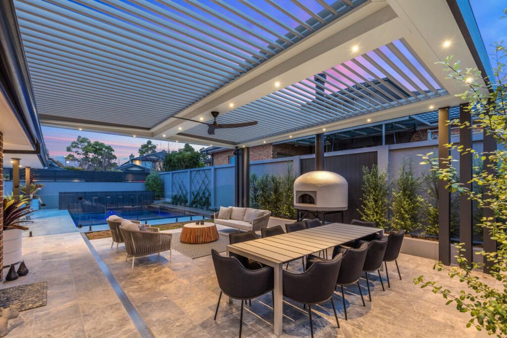 Bella Vista pergola with opening roof