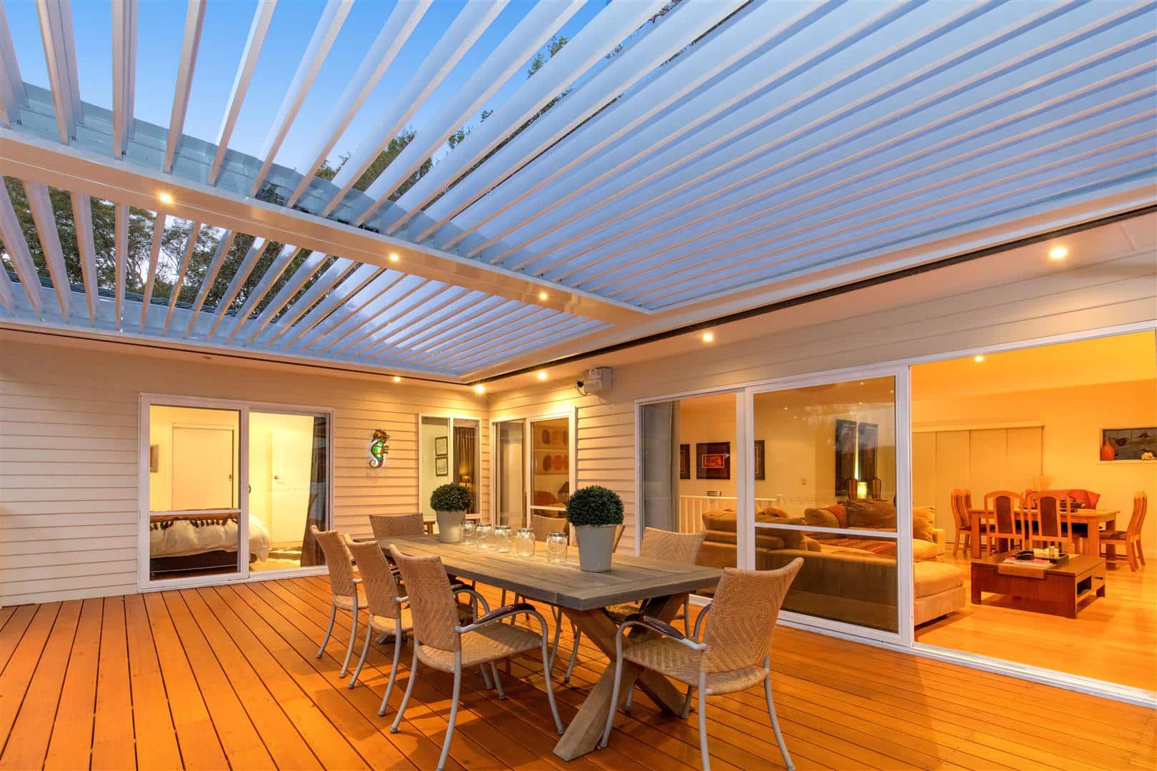 Bayview pergola with louvres open.