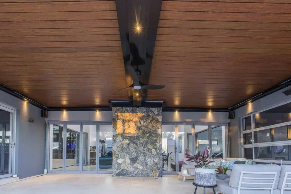 South Wentworthville pergola with closed roof louvres.