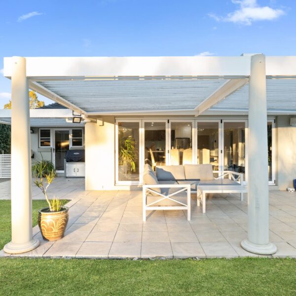 Grasmere Opening Roof with Dual-Bay Louvres