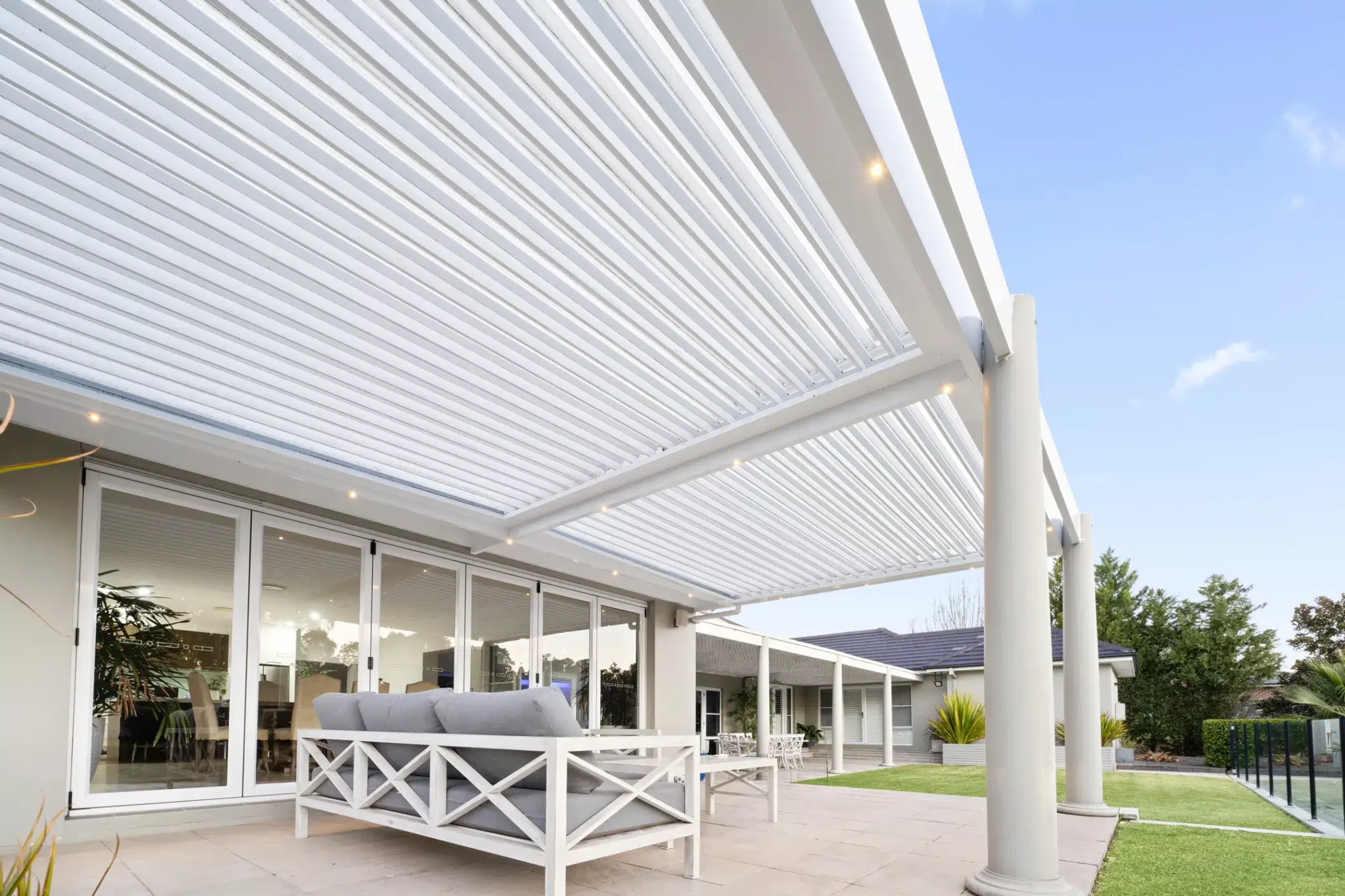 Grasmere opening roof showing left and right frames.
