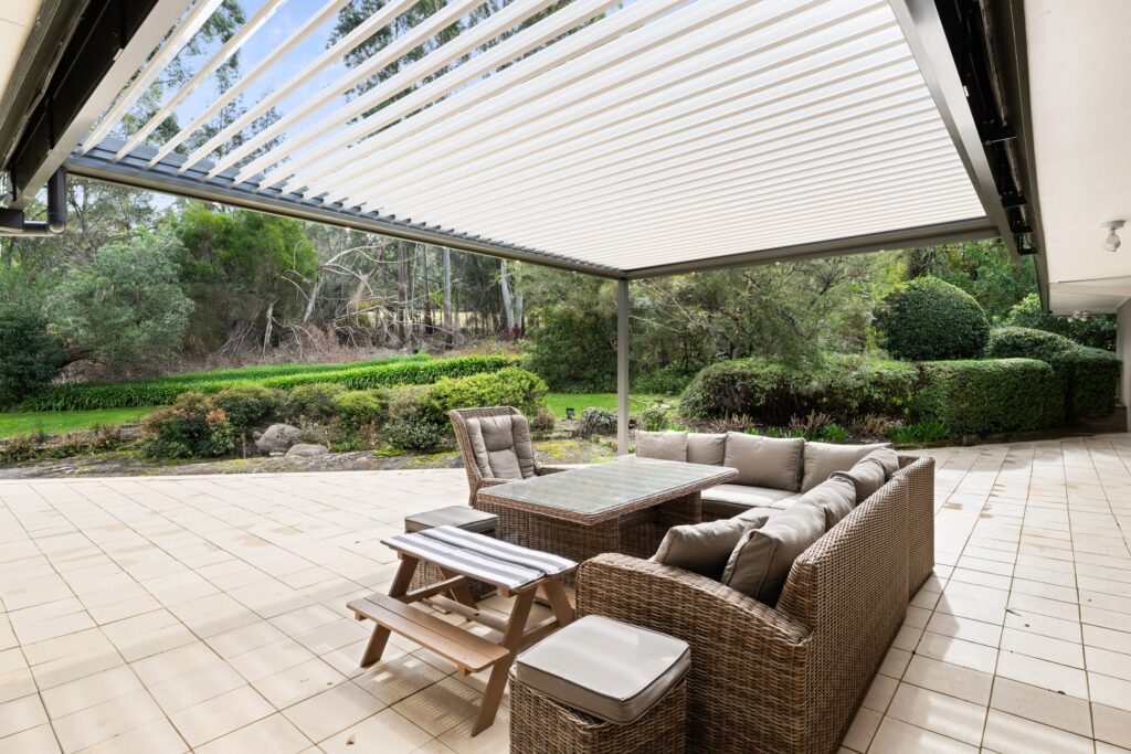 West Pymble louvre roof looking out to the yard.